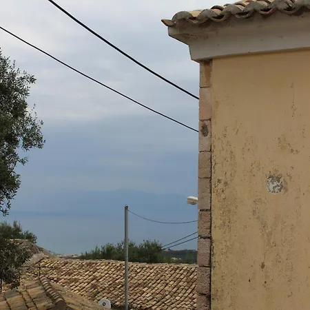 Pouglia Traditional House Apartment Loutses