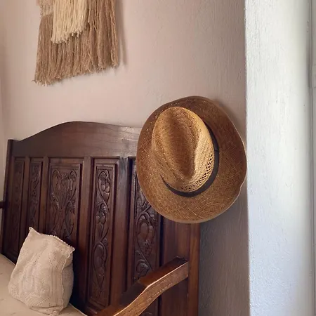 Pouglia Traditional House Apartment