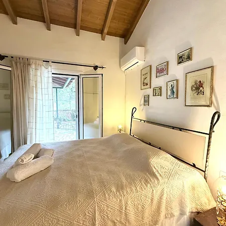 Pouglia Traditional House *