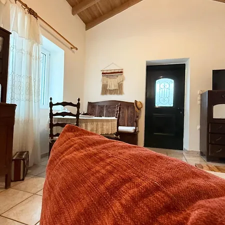 Pouglia Traditional House Apartman *